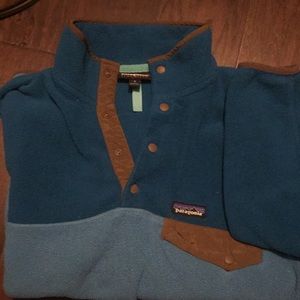 Patagonia pullover. Excellent used condition.